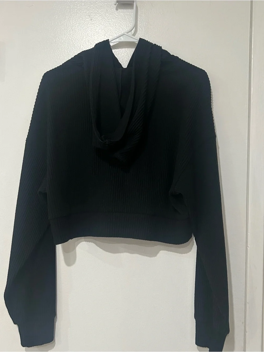 ALO Yoga Black Cropped Ribbed Hoodie.Size small